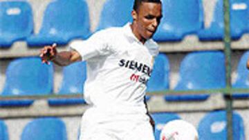 <b>REFUERZO</b>. Valdo jugará cedido hasta final de temporada en Osasuna.