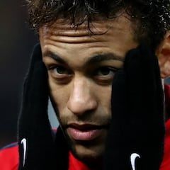 Neymar returns to PSG