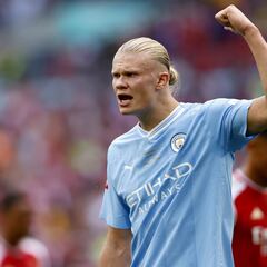 What are the opening weekend fixtures in the new Premier League season?