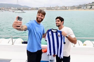 Caleta-Car: “Ojalá pueda seguir en la Real durante mucho tiempo”