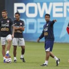 Nolberto Solano: "Perú llevará lo mejor al amistoso con Colombia"