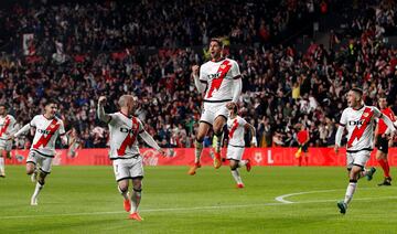 1-0. Santi Comesaña celebra el primer gol.