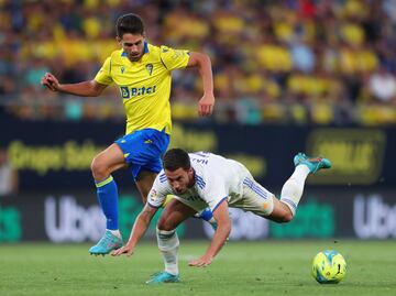 Rub¨¦n Sobrino y Eden Hazard.