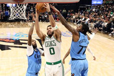 Concern over LeBron James comes at the worst time imaginable for the Lakers
