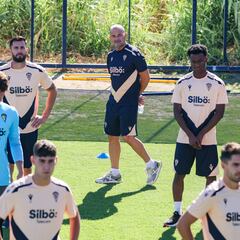 Martín Calderón y Álvaro Jiménez dejarán de ser jugadores del Cádiz