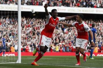 Arsenal derrotó a Manchester United en el clásico.