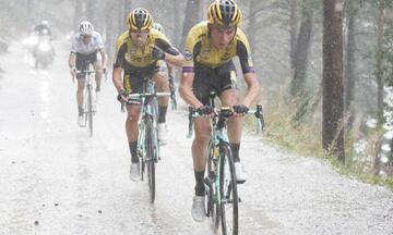 La etapa andorrana de la Vuelta 2019 en la que cayó granizo. En la imagen, Valverde persigue a Roglic y Kuss.