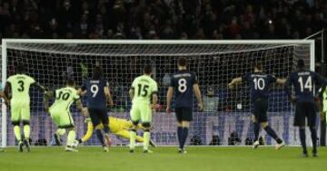 Joe Hart paró el penalti lanzado por Zlatan Ibrahimovic.