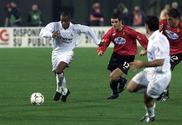 Tras su paso por tierras gallegas, Flávio Conceição fue traspasado al Real Madrid. En el Bernabéu estuvo tres años y en cada uno de ellos consiguió algún título. Su palmarés como blanco son tres Ligas, una Supercopa de España, una Supercopa de Europa, una Intercontinental y una Copa de Campeones. 