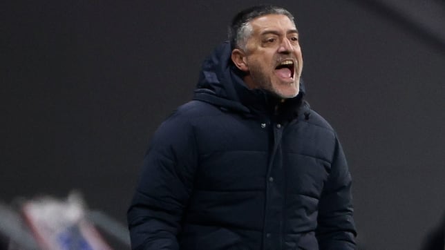 García Pimienta: “Nos han sometido con sus cambios”