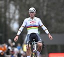 Van der Poel se impone a Van Aert en su primer pulso de la temporada