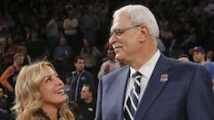 Jeanie Buss, junto a su prometido Phil Jackson.