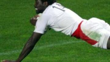 <strong>ARROLLADOR.</strong> Paul Sackey fue un huracán imparable para la defensa de Tonga.