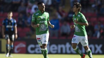 El atacante que préstamo con León, donde pasa por un buen momento, habló de lo que se vive dentro de Chivas, club donde debutó: "es un vestidor muy tenso".