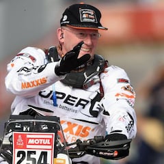 Koolen: el piloto que acusa a Sainz es fundador de Booking