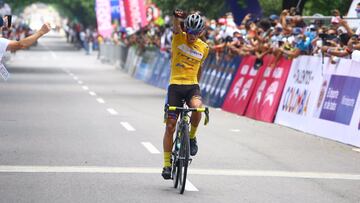 Llegada de Jesús Peña para ganar primera etapa