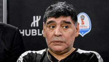 Maradona offers to coach Argentina for free