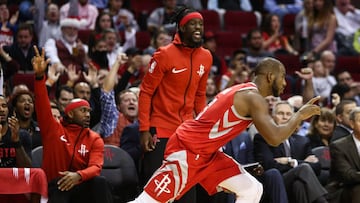 Chris Paul, durante un partido con los Rockets esta temporada.