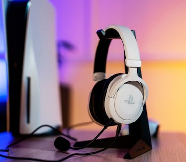 Trust anuncia GXT 498, unos nuevos auriculares Forta con licencia oficial para consolas PS5