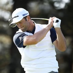 Un Rahm más "agresivo" pasa el corte en el PGA Championship