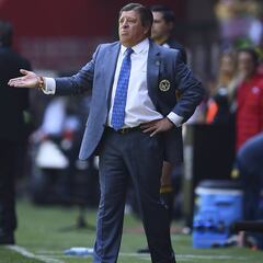 Miguel Herrera recibe castigo por críticas al arbitraje
