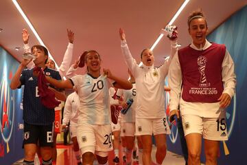 En el cuarto día del Mundial de Francia 2019, Japón empató sin goles ante Argentina y Canadá logró la victoria por la mínima diferencia ante Camerún. 