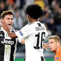 Con Cuadrado, Juventus vence al United en Old Trafford