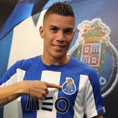 Mateus Uribe toma el 16 de Herrera en llegada al Porto