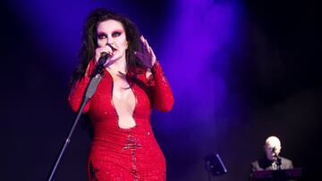 Alaska en el escenario en el concierto de las Noches del Botánico 2023 a 10 de Junio de 2023 en Madrid (España). Foto: Fer González/Noches del Botánico.