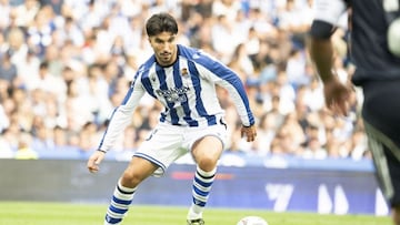 Carlos Soler debutó con la Real Sociedad contra el Real Madrid.