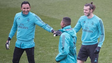 Navas, Casemiro y Bale, en el entrenamiento del Real Madrid.