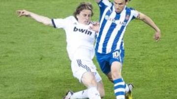 Betis y Villarreal están tentando a Joan Verdú en las horas clave