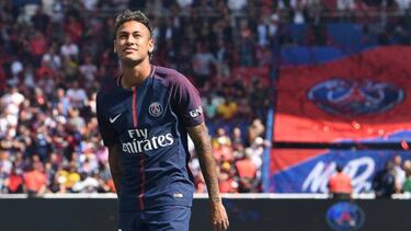 Mbappé move to PSG scuppered by FFP after Neymar splash