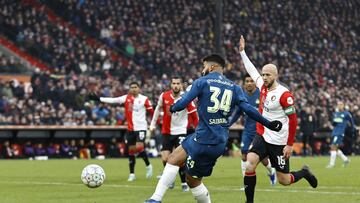 Saibari marca el 0-1 al Feyenoord.