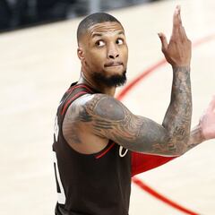 What’s going on with Damian Lillard and the Portland Trail Blazers?