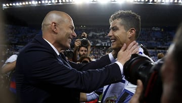 El entrenador del Real Madrid, Zinedine Zidane, con Cristiano Ronaldo.