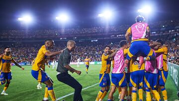 Juan Brunetta celebrates his goal 2-1 with Guido Pizarro head coach of Tigres during the round of 16 second leg match between Tigres UANL and FC Cincinnati as part of the CONCACAF Champions Cup 2025, at Universitario Stadium on March 11, 2025 in Monterrey, Nuevo Leon, Mexico.