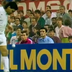 Cuando Maradona levantó al Pizjuán con una bola de papel