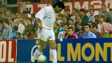 Cuando Maradona levantó al Pizjuán con una pelota de papel