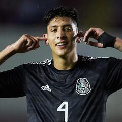 Edson Álvarez colabora con gol en empate del Ajax