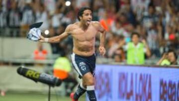 De Nigris celebra el gol de la victoria ante los Tuzos