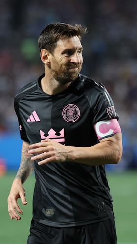 CHARLOTTE, NORTH CAROLINA - SEPTEMBER 13: Lionel Messi #10 of Inter Miami CF reacts during the MLS match between Charlotte FC and Inter Miami CF at Bank of America Stadium on September 13, 2025 in Charlotte, North Carolina. David Jensen/Getty Images/AFP (Photo by David Jensen / GETTY IMAGES NORTH AMERICA / Getty Images via AFP)