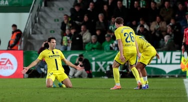 El jugador amarillo se sumó con criterio al ataque y su incorporación al ataque tuvo el premio de hacer un tanto ante el Elche.  
