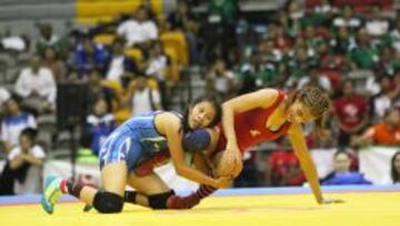 Areli P&eacute;rez logr&oacute; una plata mundial en lucha en pleno conflicto de la CONADE con las federaciones que lo regulan.