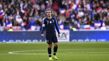 PARIS, FRANCE - NOVEMBER 14: Antoine Griezmann of France looks on during the UEFA Euro 2020 Qualifier between France and Moldova on November 14, 2019 in Paris, France. (Photo by Aurelien Meunier/Getty Images)