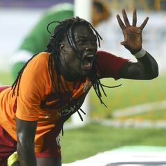 Monterrey va por su francés, tiene en la mira a Bafétimbi Gomis