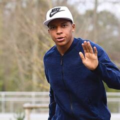 El PSG aleja a Mbappé del Madrid: le ofrece 12M€ al año