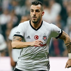 Negredo llega al final de su etapa en Turquía y negocia con el Rayo