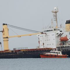Declarado un “incidente grave” por la fuga de lubricante en Gibraltar: el casco del OS 35 se parte en dos