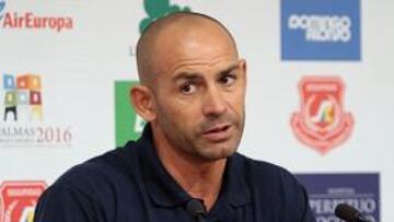 <b>ENFADADO. </b>El entrenador amarillo se mostró bastante molesto con algunas declaraciones